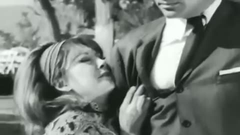 Seni Yazdım Kalbime
