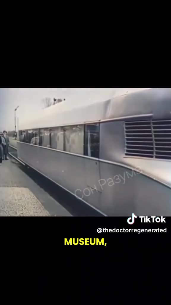 PART PLANE / PART TRAIN