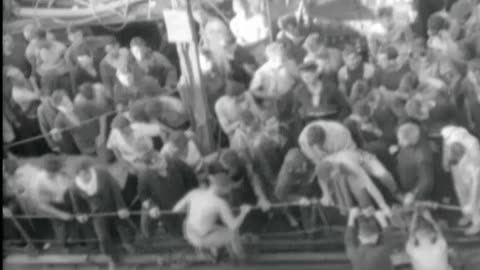 WW-II NAVY NEWSREEL #30 - WW-II NAVY NEWSREEL #30 - 428-npc-44333