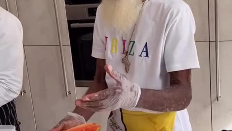 Papaya Seeds Are Parasite Magnets