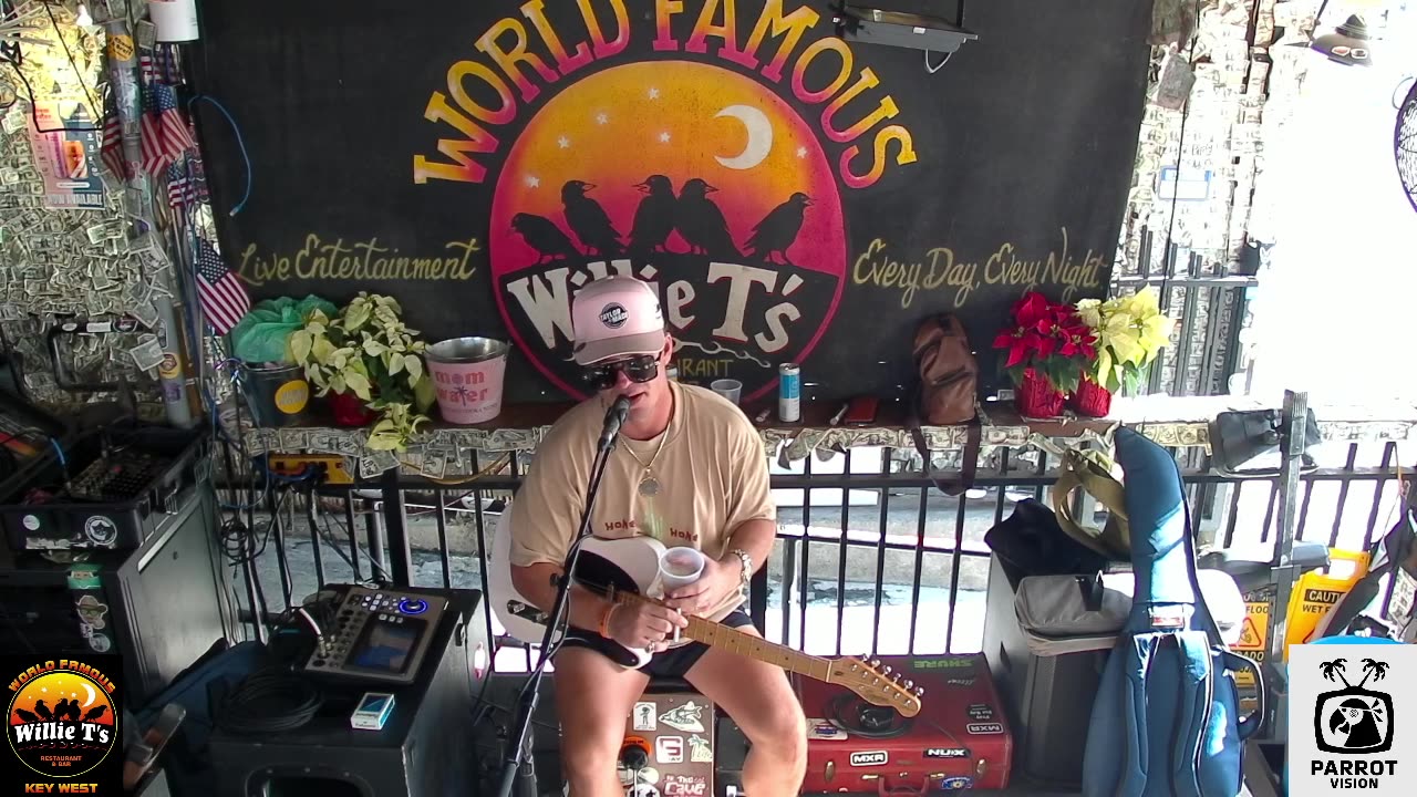 LIVE Music Everyday!