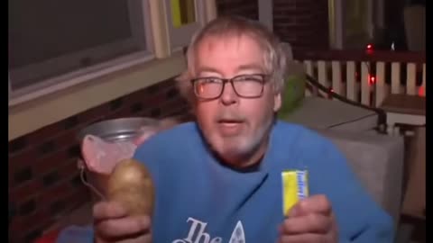 Pennsylvania Man Hands Out Potatoes for Halloween