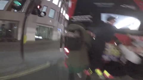 BUS SURFING IN LONDON! 2017