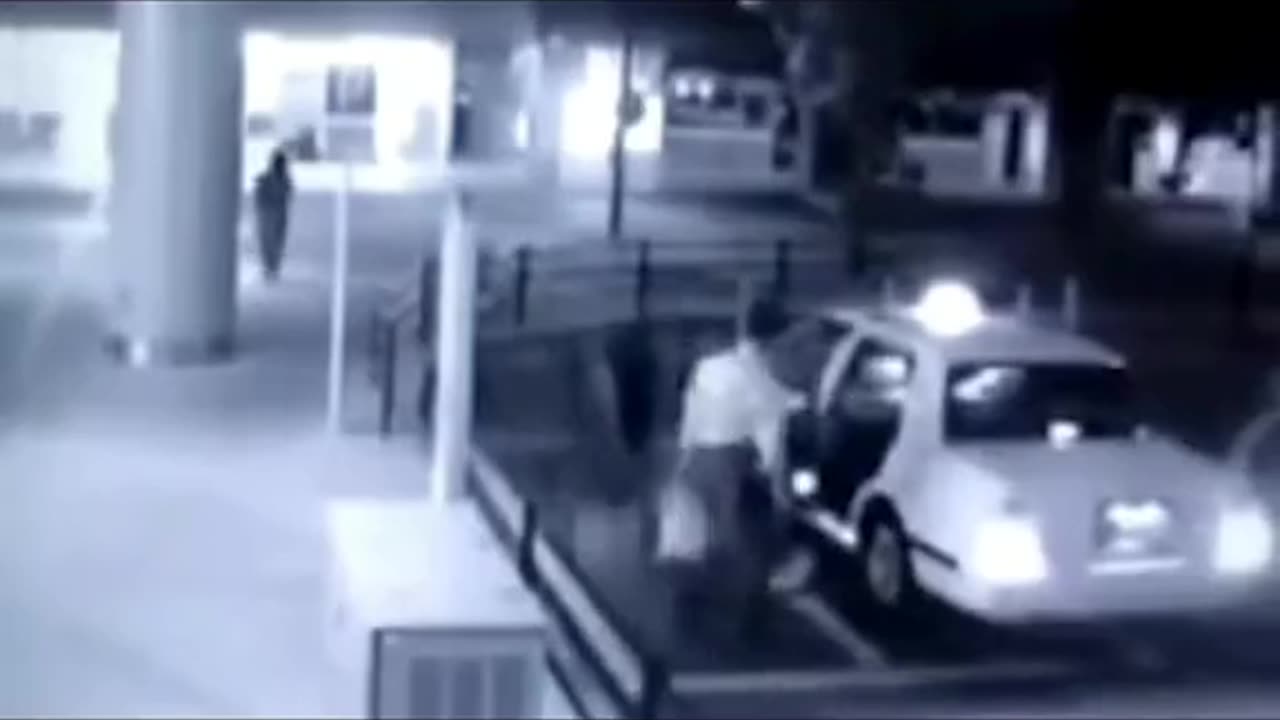 😨👽 The Craziest Ouija Session Yet! Jinn, Aliens & Ufo Sightings | TheHauntingHour