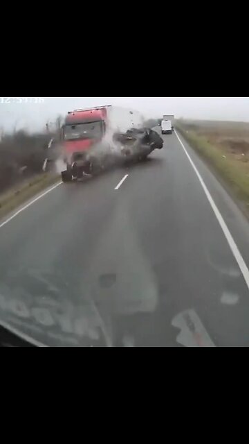 Siete hinchas de fútbol mueren en un choque frontal en Rumanía