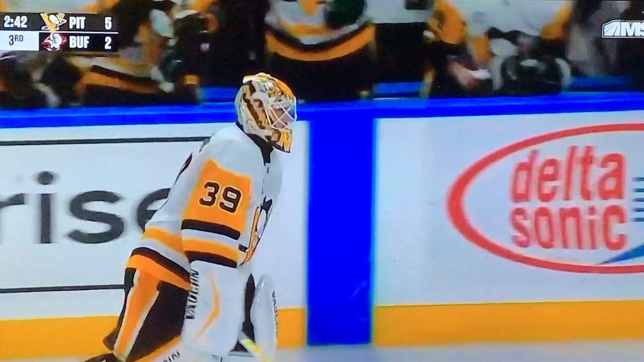 Penguins G #39 Alex Nedeljjkovik scores his first Goalie Goal.