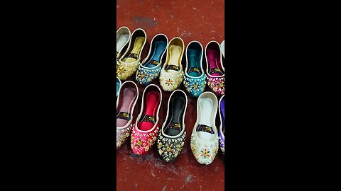 Traditional Footwear for Women (Khussa)