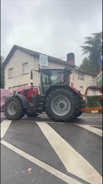 🇫🇷Farmers in France are protesting again