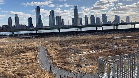 Walking Manhattan: Freedom Plaza to Ford Foundation (winter)