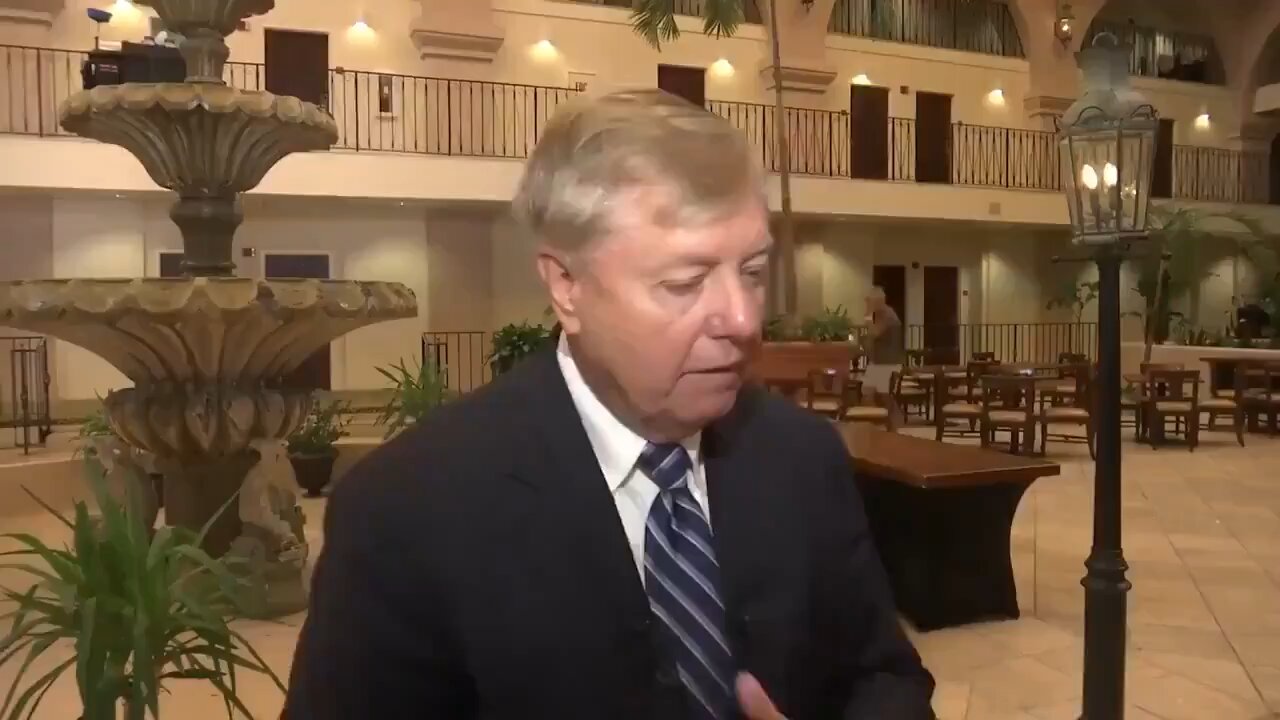 🤡 Smashed warmonger-in-chief Lindsey Graham