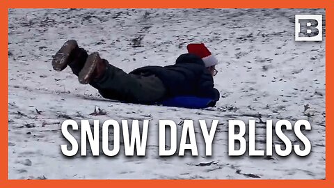 Christmas Magic in NYC: New Yorkers Enjoy Central Park Sledding in White Winter