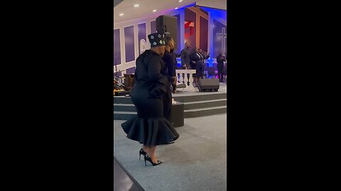 High Heel praise break 💃🏾👠👠