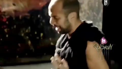 HTV - Romeo Santos ft. Mario Domm - RIVAL - (HTV Pasión 2012)