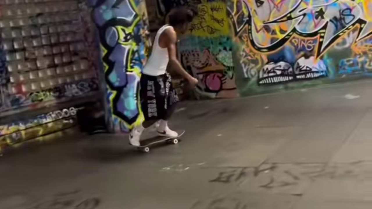 🤯🛹 You Won't Believe He Nailed The Southbank Rail! Twigavelli Style | SkateNation