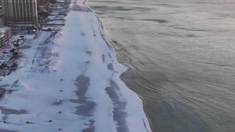 Florida Snow Chaos: Global Warming Hits Pensacola with Record Snowfall 😂.