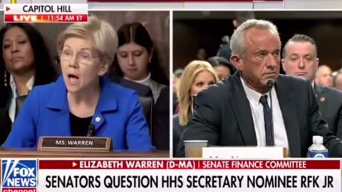 RFK Jr. reacts hilariously to hypocritical question by Elizabeth Warren