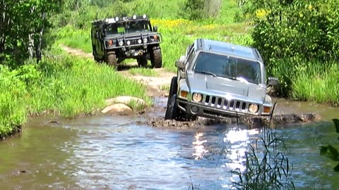 HUMMER 4X4 Off-Roading in Southern Ontario