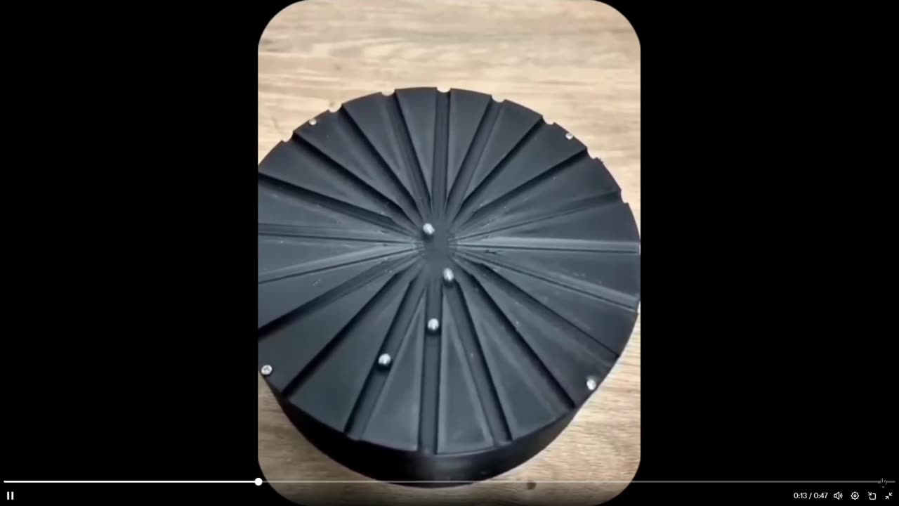 Pretty cool huh! Each sphere is moving in a straight line...But watch