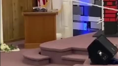 God's Unknotting: Finding Freedom in Straight Paths - Senior Pastor Brandon Martin