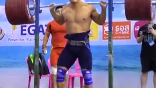 Lu Xiaojun Squats 270kg at 81kg Bodyweight! 😱🔥