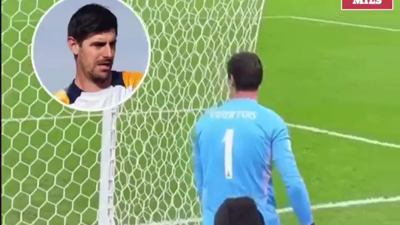 Thibaut Courtois VS Ramasseur de Balles : Le Clash ! ⚽😳| #mils #RealMadrid #ThibautCourtois