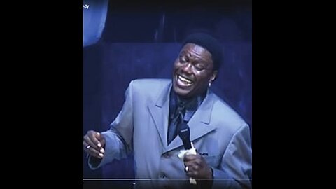 He’s singing in cursive 🎤🫣👀🎶🎵 #churchchronicles Gospel Singer
