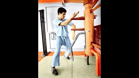 Cross kick Studio Films Bruce Lee Wing Chun Dummy