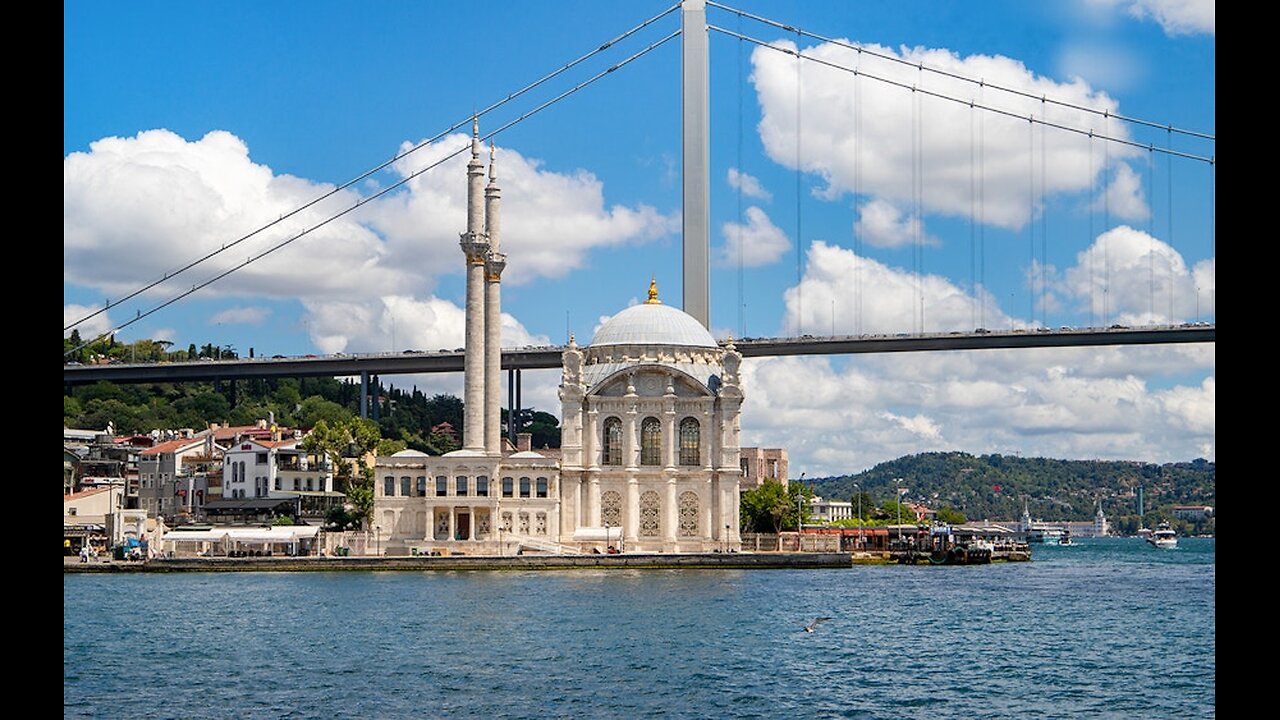 Istanbul – Minarets, Bosphorus & Timeless Bridges | Life Travel