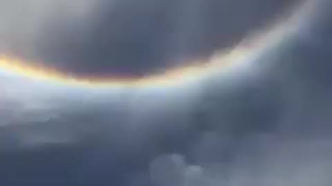 Rainbow halo