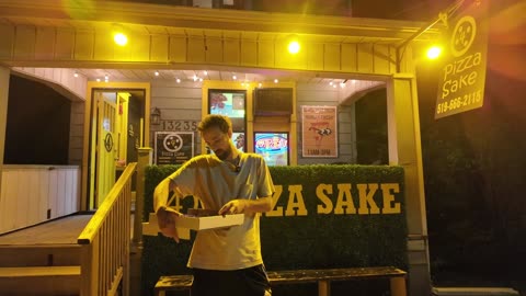 4 Pizza Sake Large Pepperoni Pizza Review