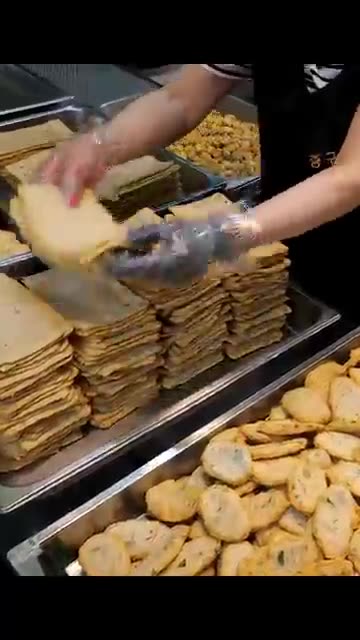 Legendary Fish Cake Grandpa! Sold 24,000 lbs in One Month?! 🐟🔥 #shorts