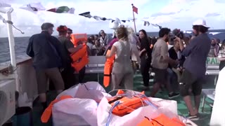 Activists sail to Gaza amid fears of Israeli interception