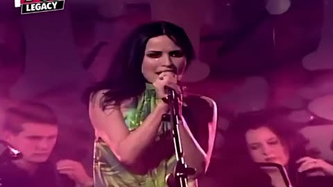The Corrs, Old Town (TFI Friday Live from Dublin, St Patricks Day 2000)