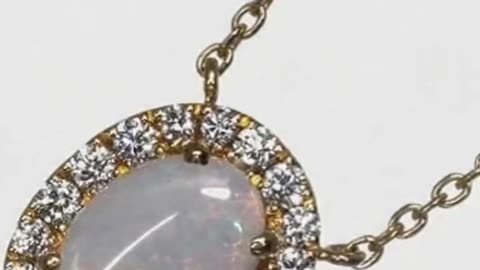 WHITE OPAL DIAMOND NECKLACE