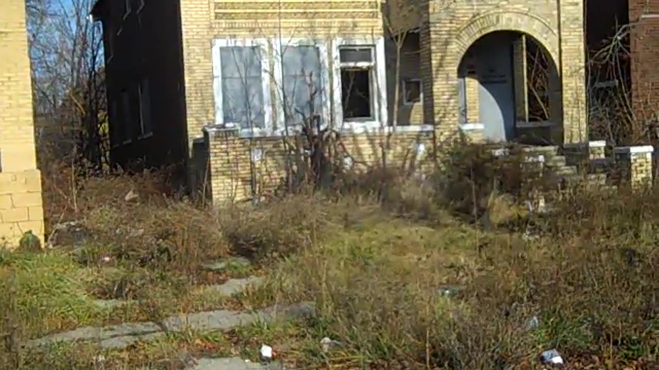 Some poor Person bought 7 properties on Ebay the shea show