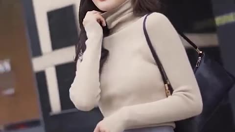 Styling the Cozy, Fitted Turtleneck Jumper with Gold Accessories