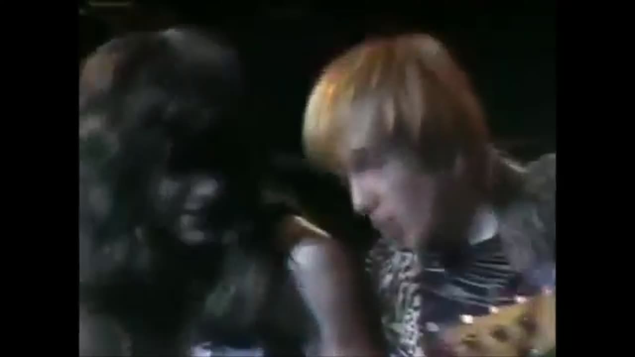 IRON MAIDEN - Iron maiden (Subtítulos español-inglés) Live 1980