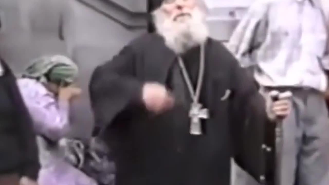 Aşa NU! Svântul Gavriil georgianul Semnul SV. CRUCI făcut GREŞIT!