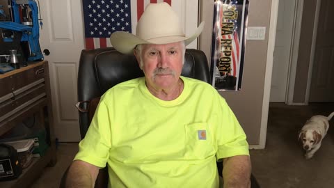 Trump Appears Totally Lost At Meeting, With Japanese Prime Minister!