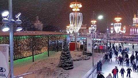 ICE SKATING ⛸️🏒 IN MOSCOW 🏞️🇷🇺