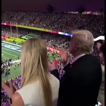 Taylor Swifts reaction to getting booed at the super bowl! 😂