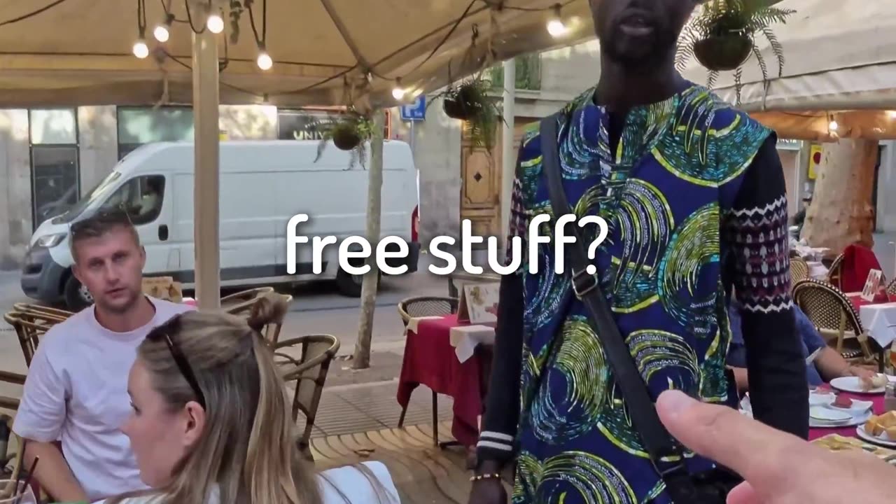 Fighting Scammers in Barcelona! *ambushed*