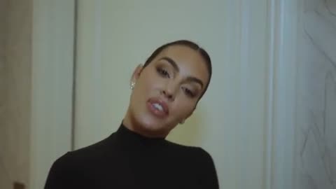 Cr
