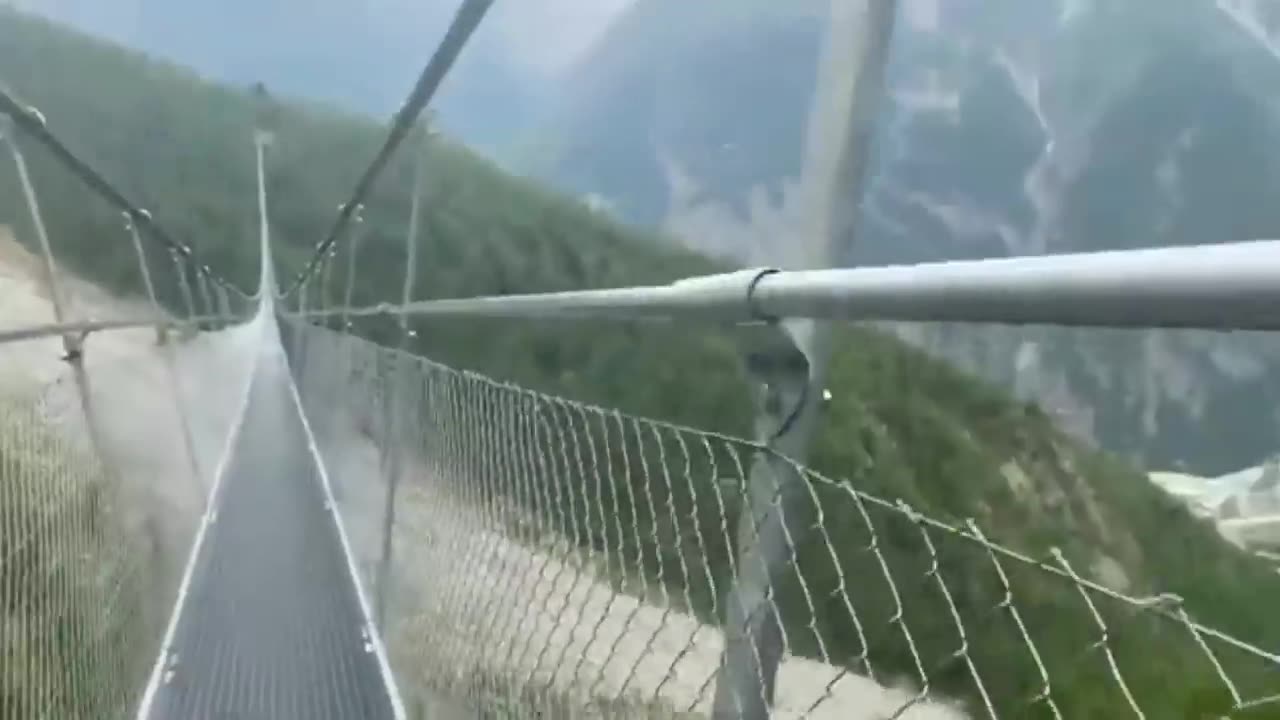 Catastrophic Bridge Failures Caught On Camera !