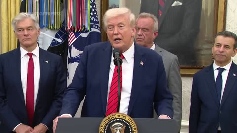 Trump tells Machado dedicated Nobel to him