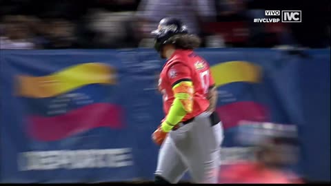 Andrés Chaparro no le baja