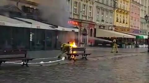 Na wrocławskim Rynku doszło dziś do pożaru w ogródku jednego z lokali gastronomicznych.