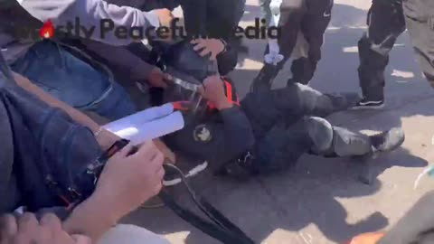 Gunther Eagleman™ - They’re beating police officers in Mexico. WOW.