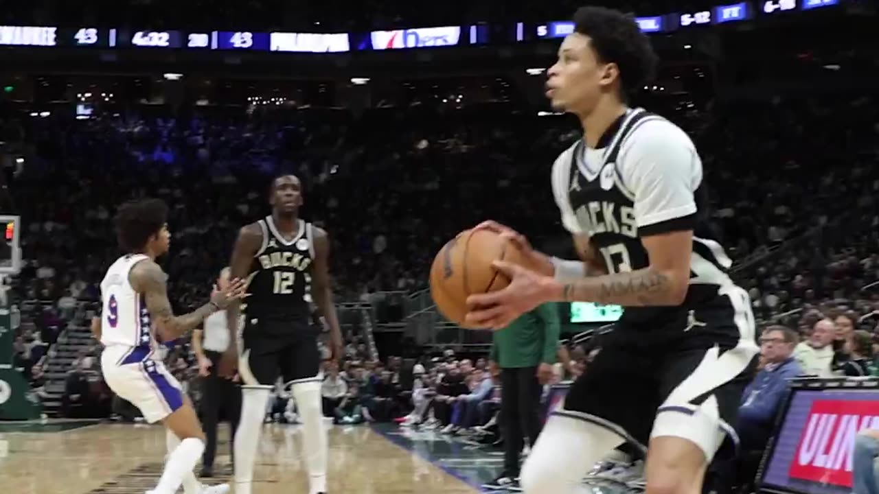 Milwaukee Bucks - Good ball movement leads to the Rollins triple.