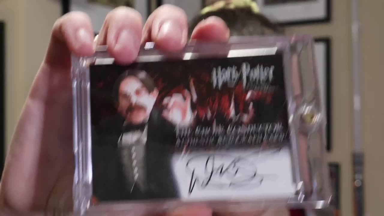 How Many Warwick Davis Autograph Cards Can One Have?